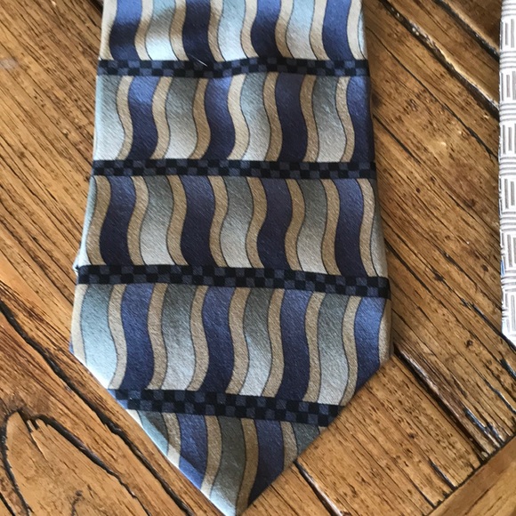 Pair of ties Jones New York and Cocktail Coll - Picture 2 of 5